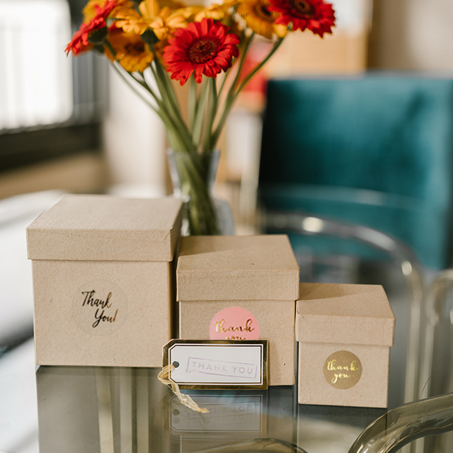 High Quality self adhesive waterpoof glossy matte transparent clear round printing logo label stickers